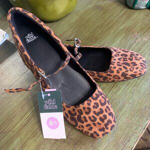 NWT Mary Jane Shoes leopard print faux suede memory foam size 6 black brown flat
